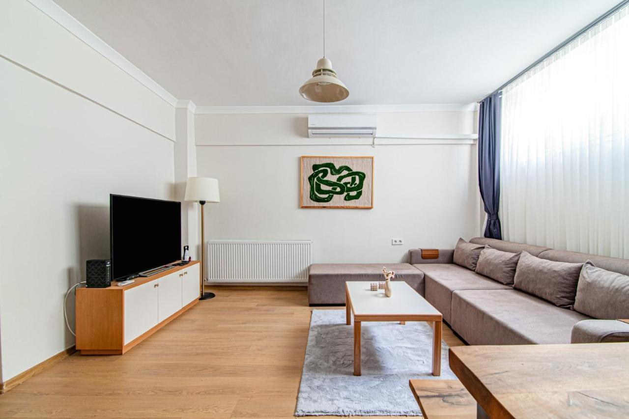 Gorgeous In The Heart Of Cihangir Appartement